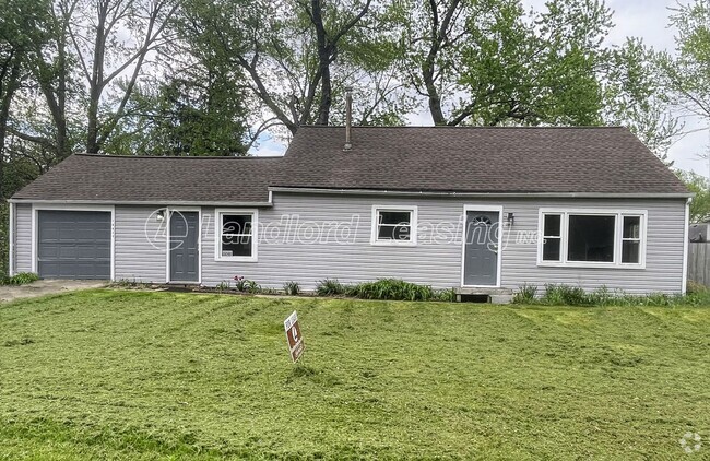 Building Photo - Updated 3-Bedroom Home with Heated Breezew...