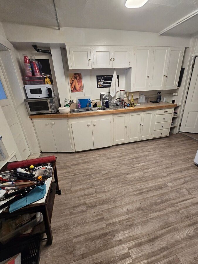 Photo - 1026-1028 Pine Unit 1028 1/2