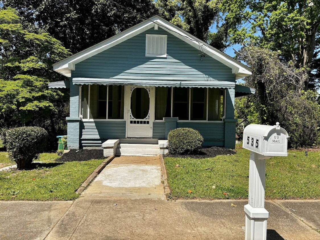 Photo - 535 Lake Dr (Hapeville, GA)