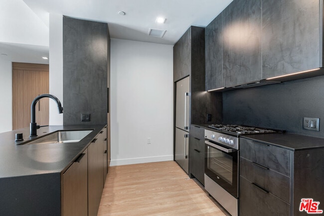 Photo - 3688 Overland Ave Unidad PH21