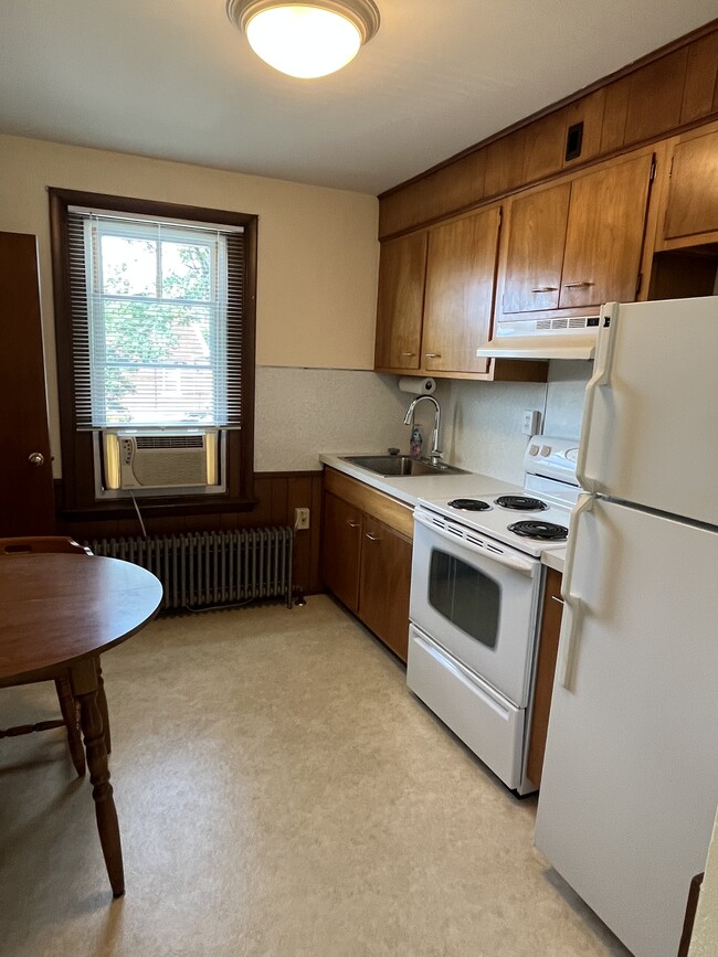 Photo - 701 E 6th St