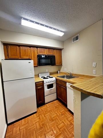 Photo - 9805 Walnut St Condo Unit 307