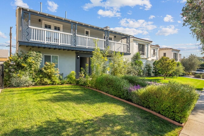 Photo - 1238 S Burnside Ave Unidad 1240