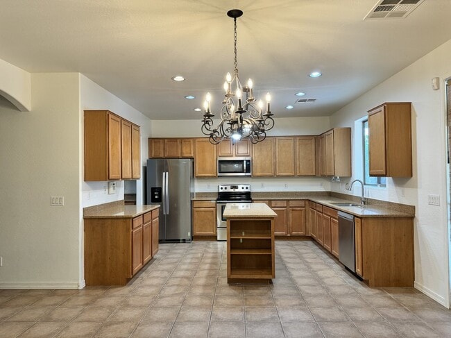 Photo - 43658 Caven Dr