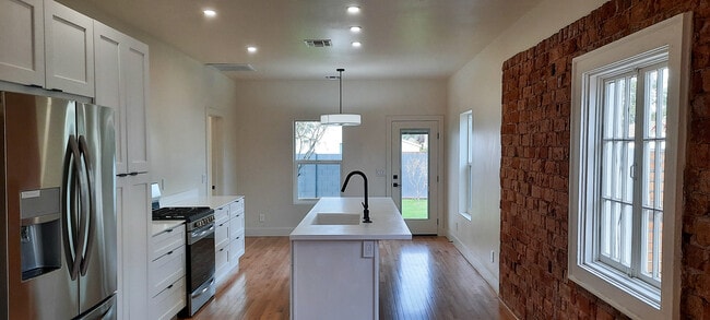 Photo - 2234 N Evergreen St