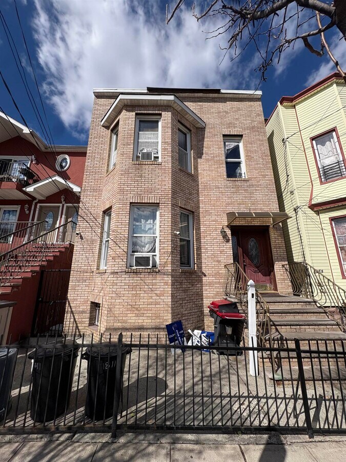 Photo - 1811 Summit Ave Apartment Unit 3
