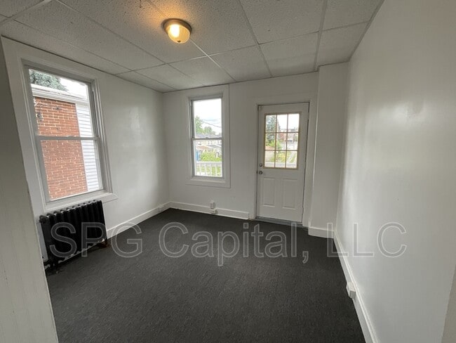 Photo - 281 W Jackson St