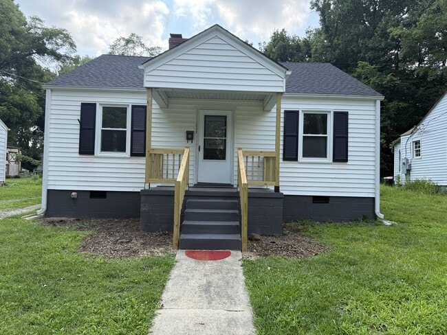 Photo - 1302 Highland Ave House