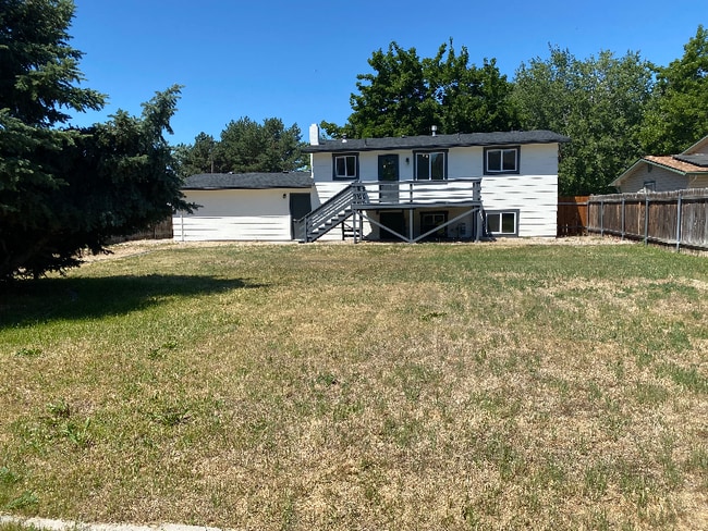 Photo - 4590 Jennifer