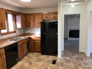 Photo - 118 Marshall Pl