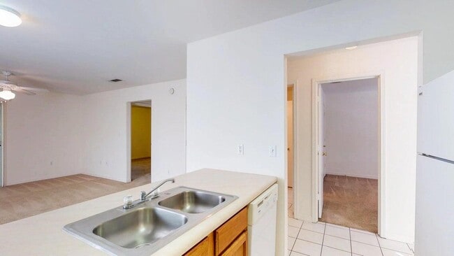 Photo - 895 Silverwood Unit 3