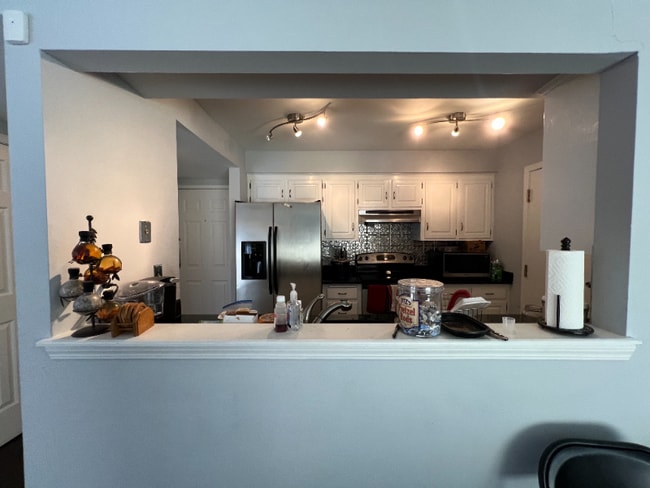 Photo - 183 Livingston Pl Unit 2