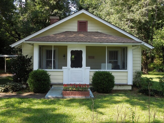 Building Photo - 821 Maybank Dr Rental