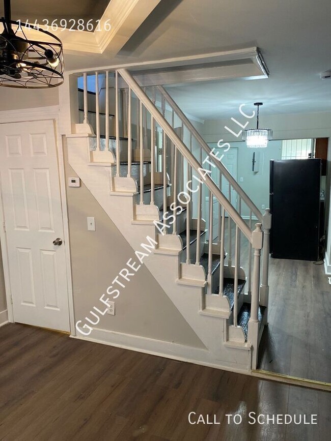 Photo - 1817 McHenry St