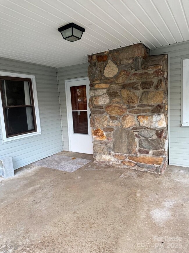 Photo - 729 Asbury Rd