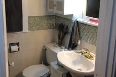 Bath - 533 S Braddock Ave Unit 1