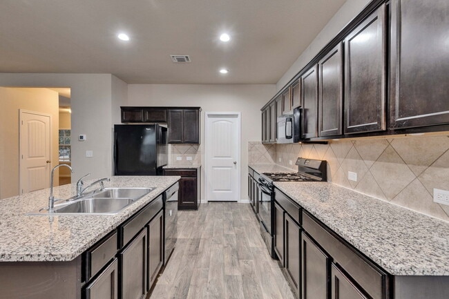 Photo - 14910 Jolynn St