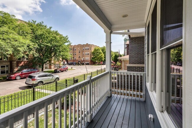 Photo - 3409 W Cortland St