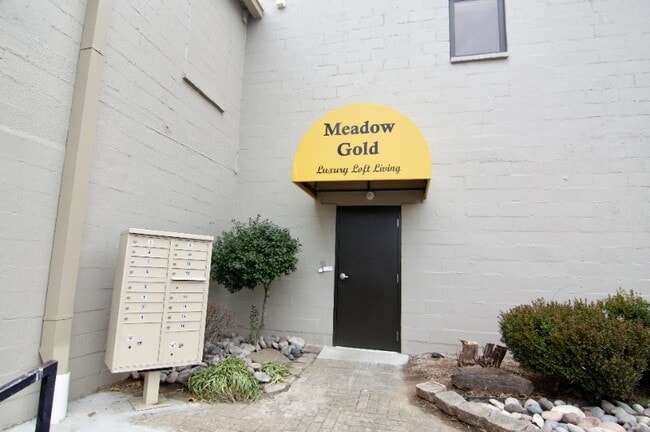 Building Photo - 1306 E 11th St Rental