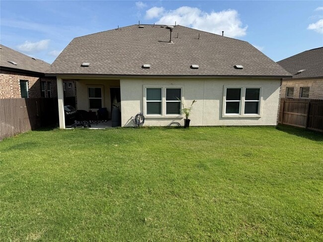 Photo - 1008 Bluewood Bend