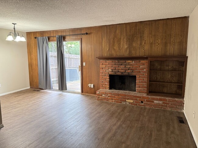 Photo - Duplex with 3 Bedrooms, Granite Counters