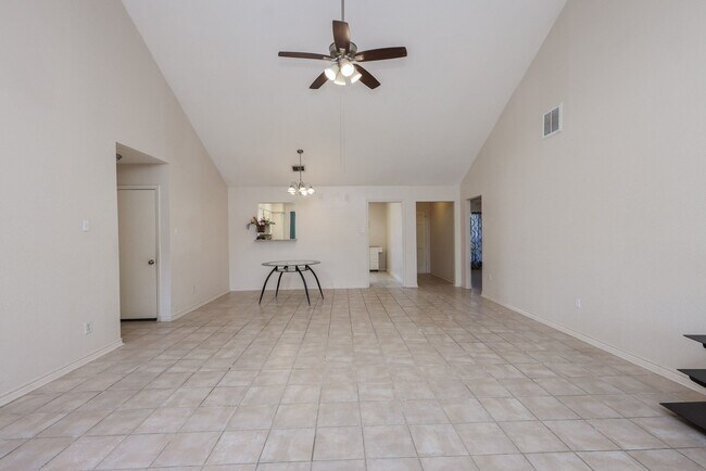 7423 Towerview Ln