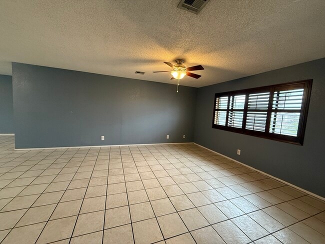 Photo - 1356 S 41st Ave