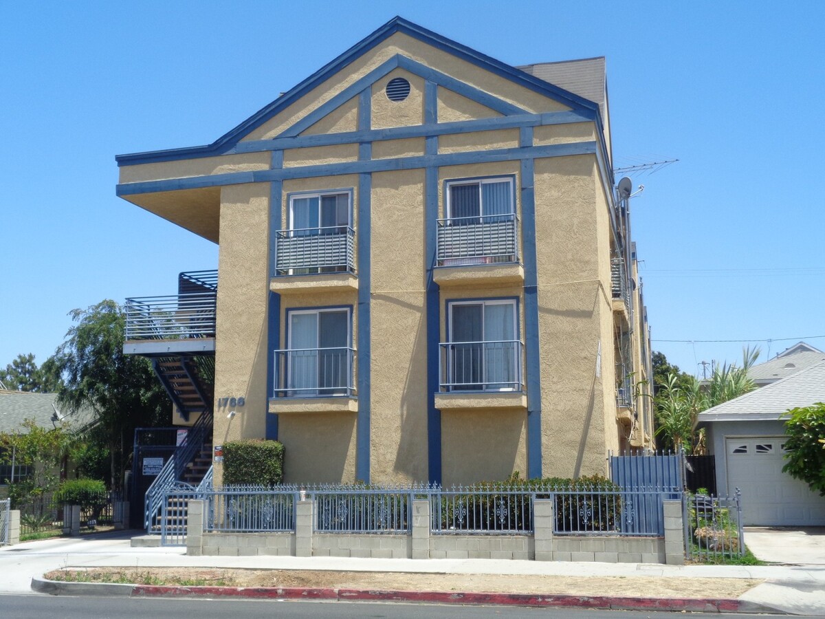 Photo - 1766 Cherry Ave.