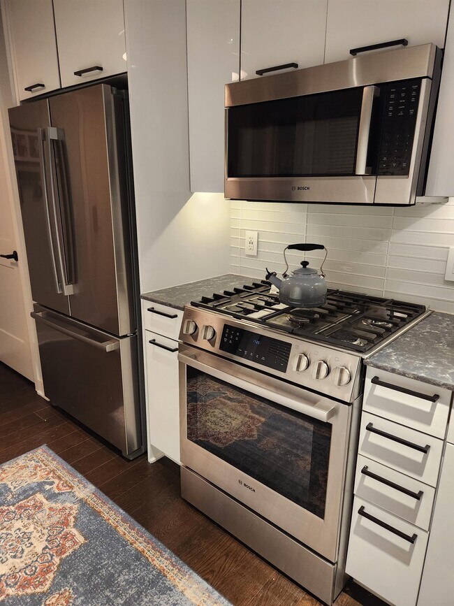 Photo - 70 N St SE Unit 712