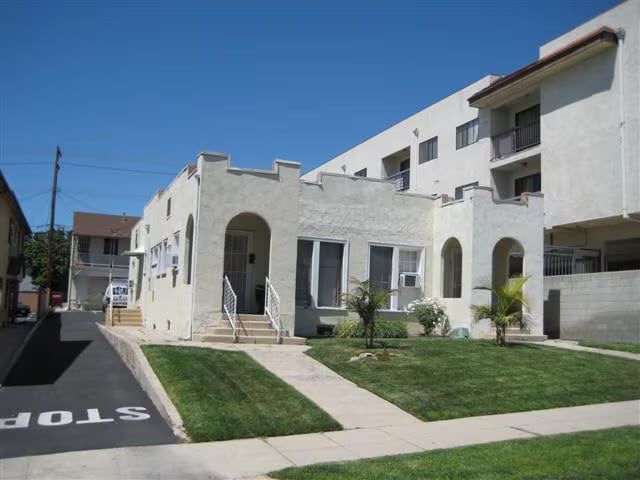 Photo - 631 E Cypress Ave