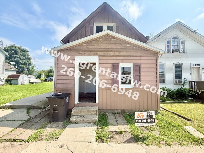 Building Photo - 1210 Marion St Unit 1210 Marion St