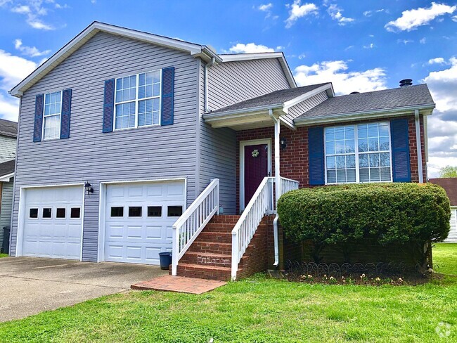 Building Photo - COMING SOON... Split-Level 3Bed/2Bath in H... Rental