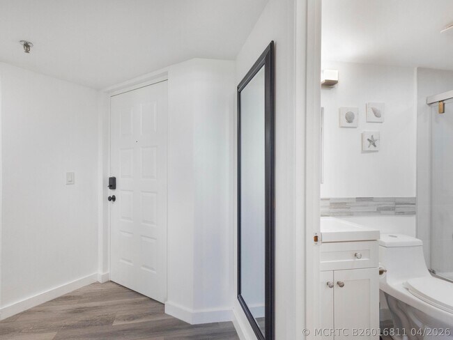 Photo - 955 Egret Cir Unit 402