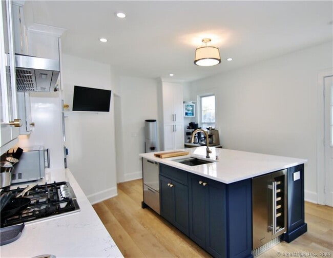 Photo - 30 St George Ave