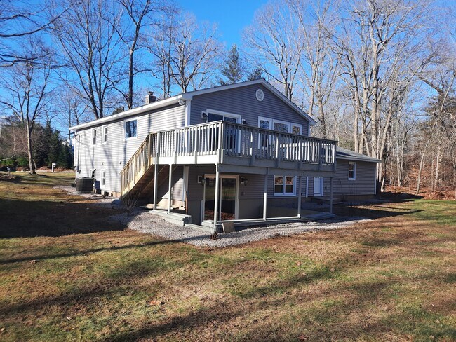 SIDE VIEW OF HOUSE - 4 Brocketts Point Rd