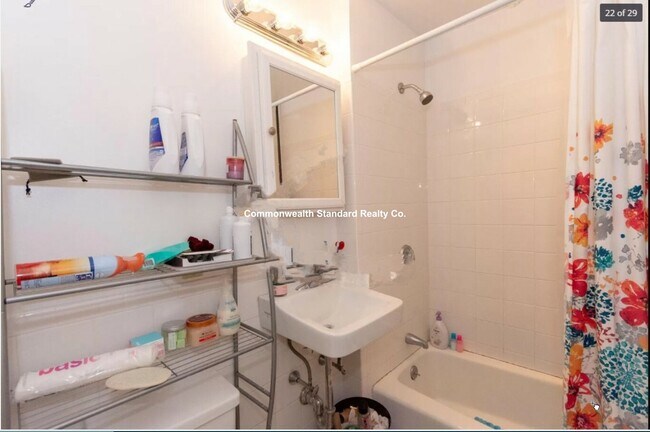 Photo - 27 Glenville Ave Unit 1