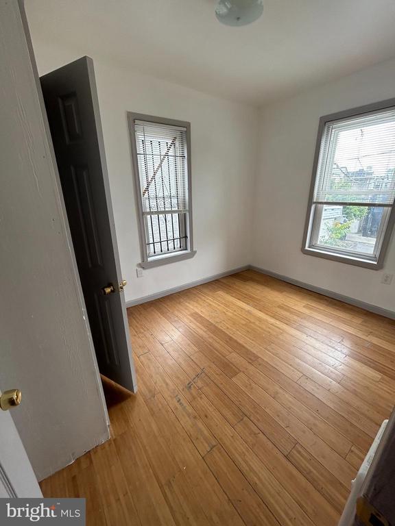 Photo - 541 E Westmoreland St Townhome