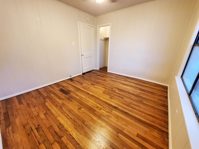 Photo - 919 S Clements St