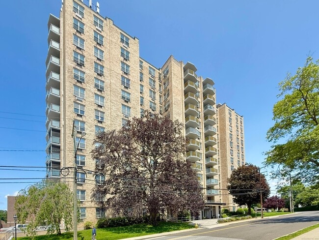 Photo - 1 Strawberry Hill Ct Unit APT 1A