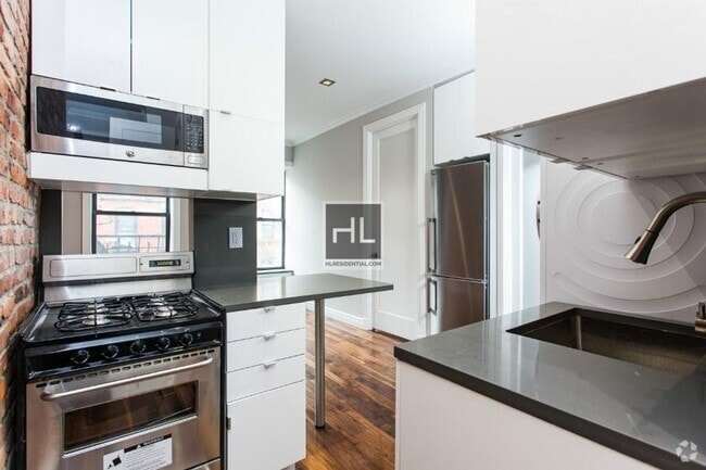 Building Photo - Elizabeth Street Rental