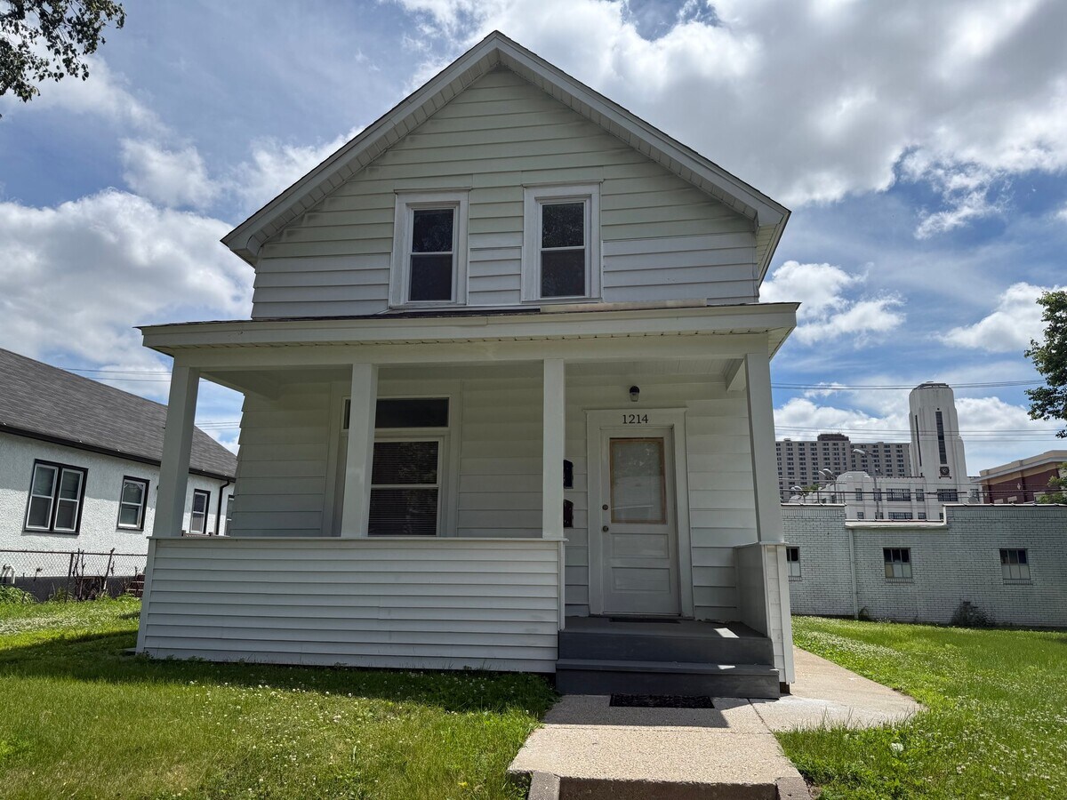 Photo - 1214 Sherburne Ave Unit 2