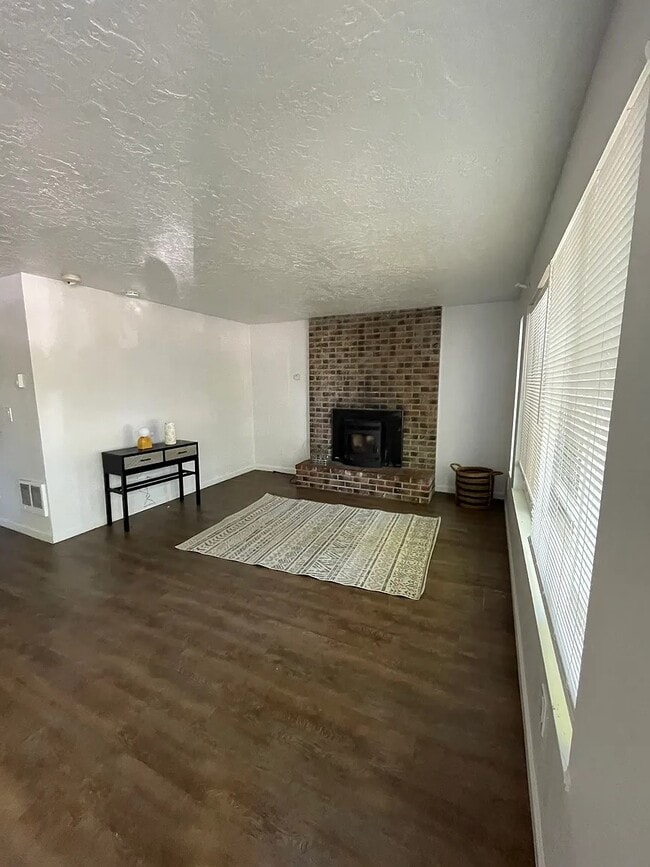 Photo - 3380 SE 1st St