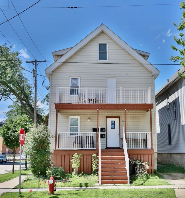 Building Photo - 554 W Mifflin St Unit 2