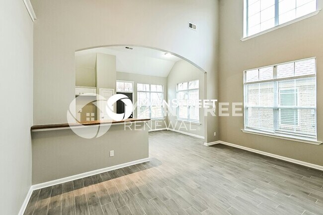Photo - 3 Bedroom Pet-Friendly Home in Memphis, TN with Main Street Renewal