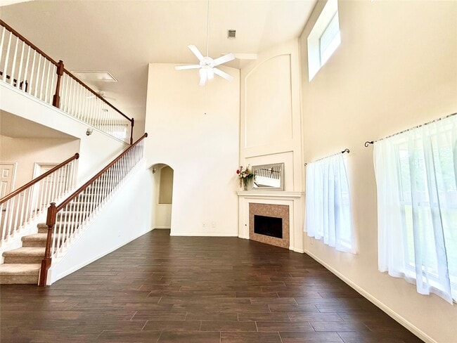 Building Photo - 25122 Southbriar Ln