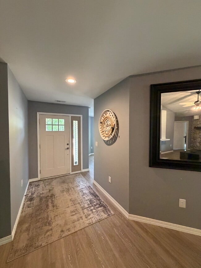 Photo - Backyard dream - Covered large patio and fully fenced in!!