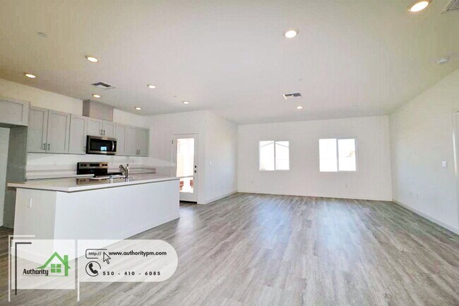 Photo - 2141 Hilltop Dr