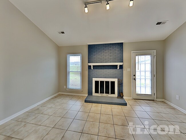 Photo - 7300 Yorkville Ct