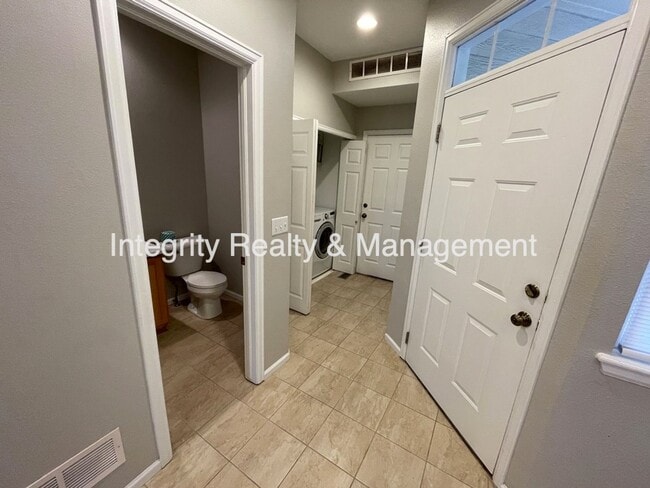 Photo - 9106 W Phillips Dr