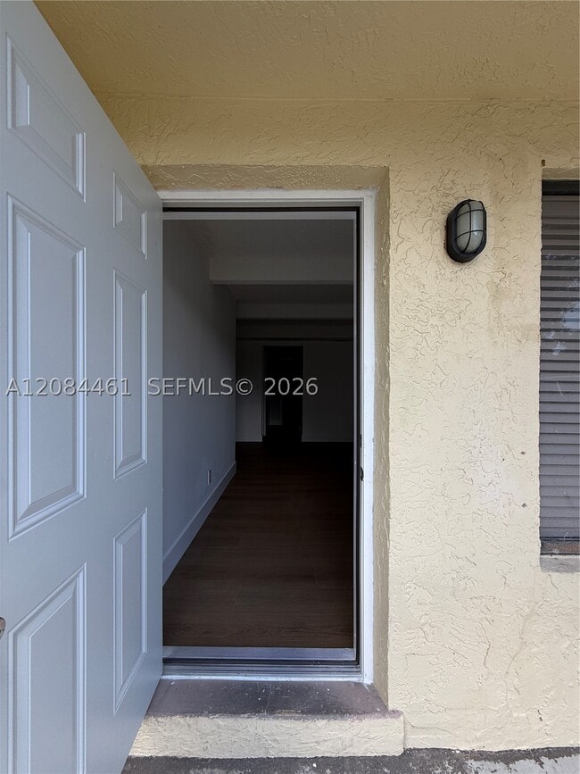Building Photo - 1005 S Flagler Ave Unit 810